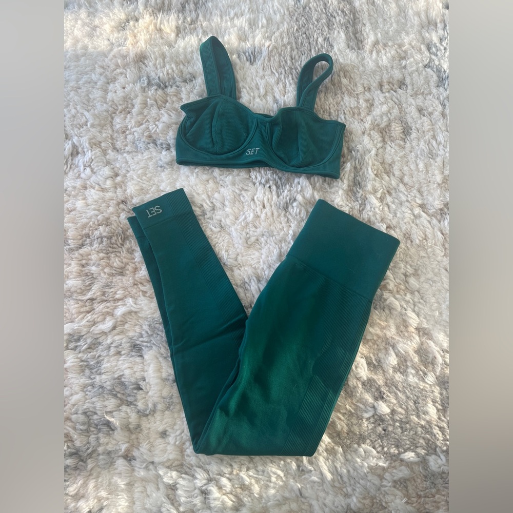 Like new Set active workout set size small